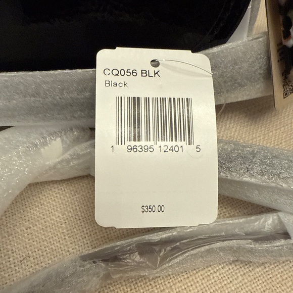 Wavy Dinky Bag With Crossbody Strap In Crinkled Patent Coachtopia Leather - Picture 4 of 7